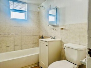 1801 NW 2nd Ct in Miami, FL - Building Photo - Building Photo