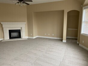 302 Las Colinas Dr in Georgetown, TX - Building Photo - Building Photo
