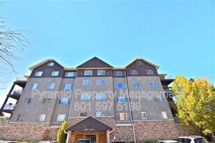 4988 Timber Way in Salt Lake City, UT - Building Photo