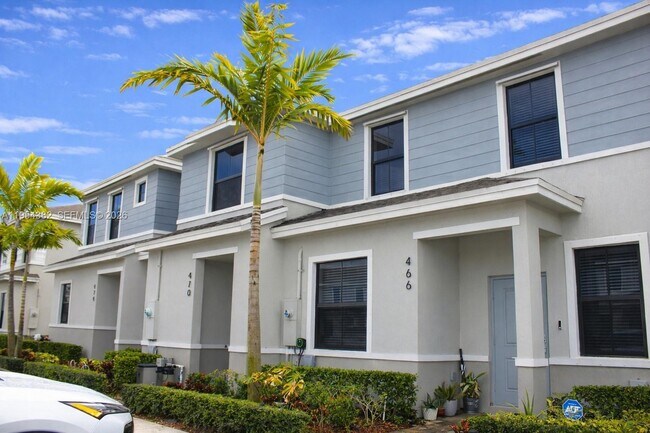 470 NE 12th St in Florida City, FL - Building Photo - Building Photo