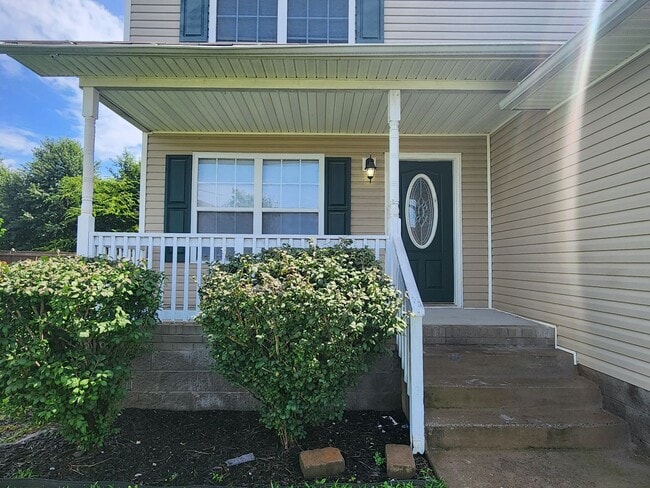 112 N Cavalcade Cir in Oak Grove, KY - Building Photo - Building Photo