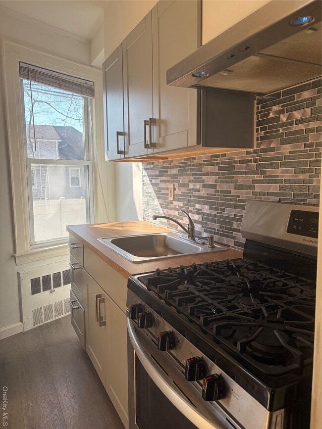 196-03 42nd Ave in Queens, NY - Building Photo - Building Photo