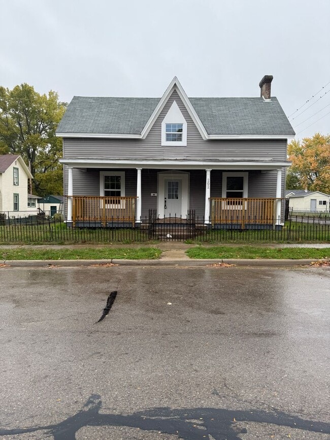 property at 202 W Ward St