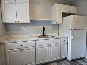 362 S Marshall St in Pontiac, MI - Building Photo - Building Photo