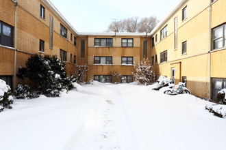 Ridge Apartments in Chicago, IL - Building Photo - Building Photo