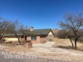 1173 Calle Chaparral in Rio Rico, AZ - Building Photo - Building Photo
