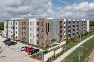 The Tramonti in Houston, TX - Foto de edificio - Building Photo