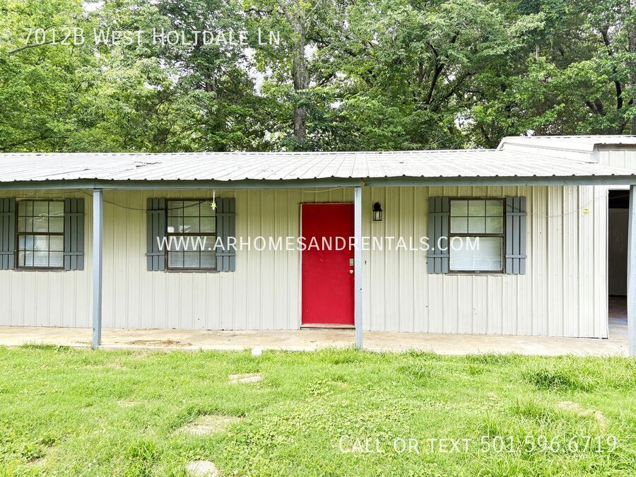 7012 W Holtdale Ln in North Little Rock, AR - Building Photo