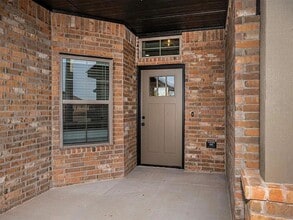 2024 W Crossbow Way in Mustang, OK - Building Photo - Building Photo