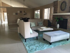 2907 Waypark Dr in Houston, TX - Building Photo - Building Photo