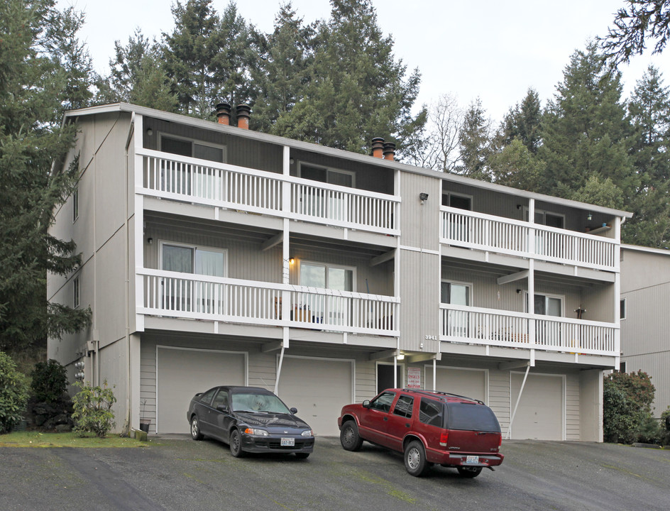 3941 S Mason Loop Rd in Tacoma, WA - Building Photo