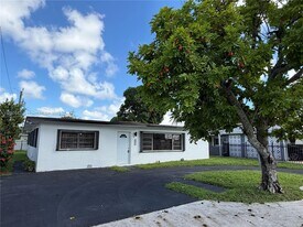 2531 NW 152nd Terrace in Opa Locka, FL - Building Photo