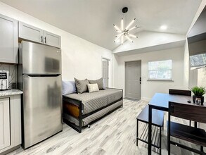 2008 E Grant Ave in Orlando, FL - Building Photo - Building Photo