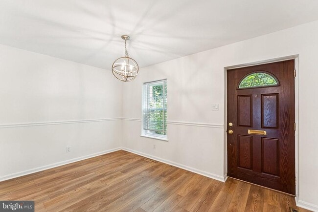 property at 512 S Henry St