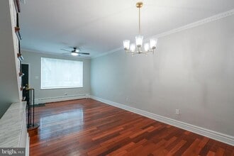 2429 S Garnet St in Philadelphia, PA - Building Photo - Building Photo