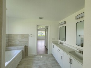 1758 N Dovetail Dr in Fort Pierce, FL - Building Photo - Building Photo