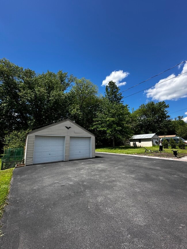 425 S Trooper Rd in Eagleville, PA - Building Photo - Building Photo