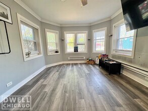 4208 N Clark St, Unit 2 in Chicago, IL - Building Photo - Building Photo