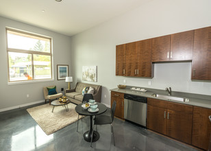 The Elmore in Portland, OR - Building Photo - Interior Photo