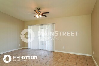 1222 SE 3rd Ave in Cape Coral, FL - Foto de edificio - Building Photo