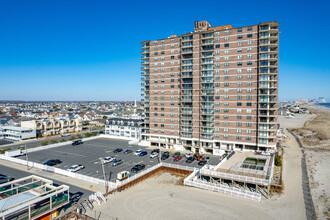 Island House in Margate City, NJ - Building Photo - Building Photo