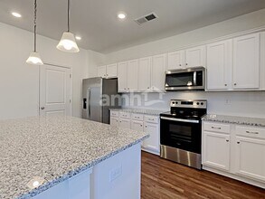 1104 Bentley Pl in Waxhaw, NC - Foto de edificio - Building Photo