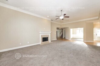 680 Herring Rd in Grayson, GA - Foto de edificio - Building Photo