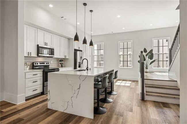 property at 3165 Dogwood Dr