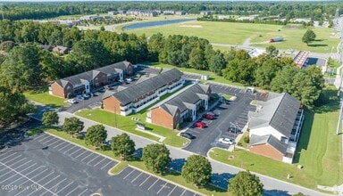 4004 Whitebridge Dr in Winterville, NC - Building Photo - Building Photo