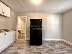 2825 Sanford St in Muskegon Heights, MI - Building Photo - Building Photo