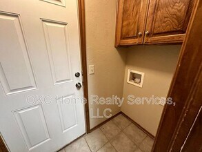 1306 SW 25th St in Moore, OK - Building Photo - Building Photo