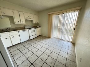 1106 Eastside Dr in Killeen, TX - Building Photo - Building Photo