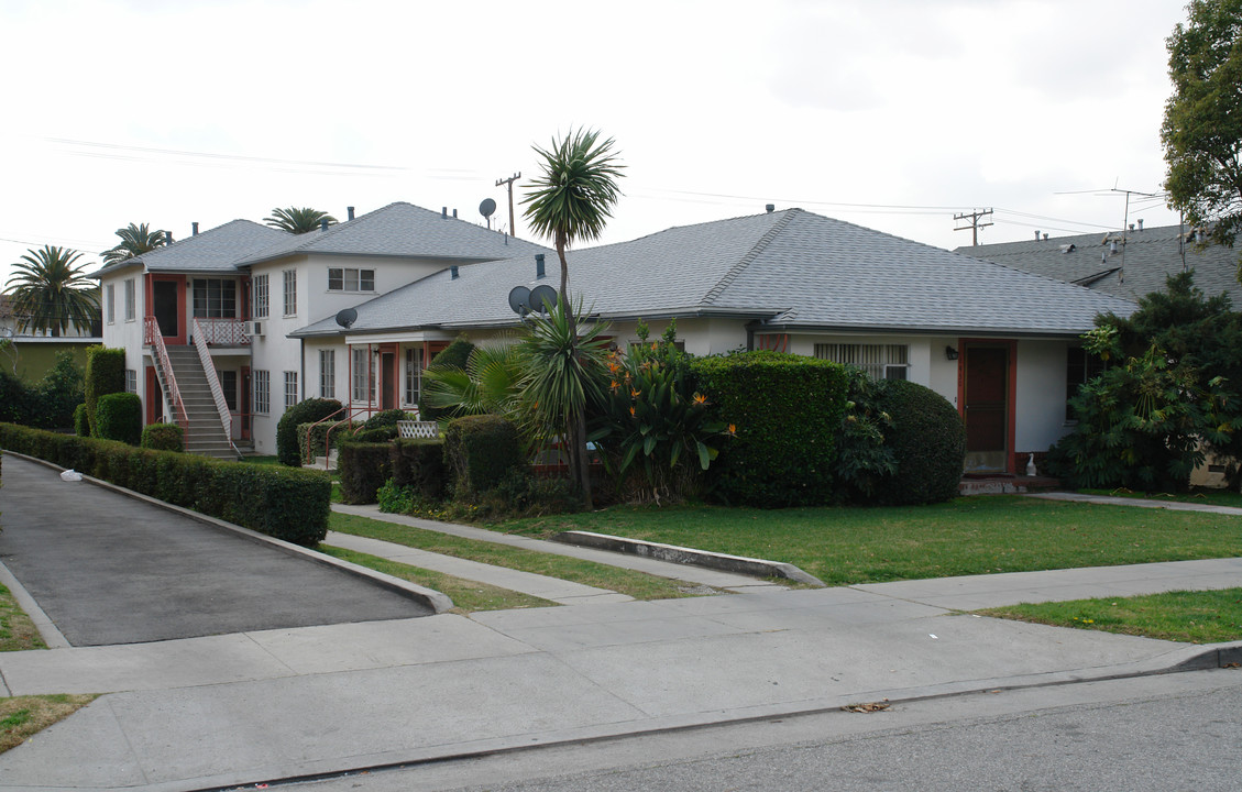 1430 Dixon St in Glendale, CA - Foto de edificio