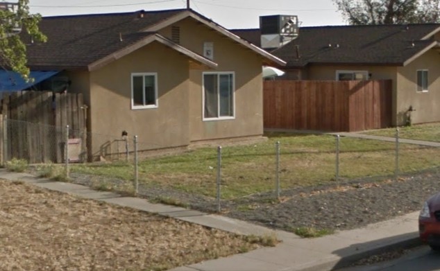 321 W 3rd St in Hanford, CA - Building Photo