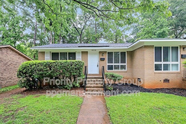 1808 Herrin Ave