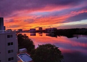 5249 NW 7th St in Miami, FL - Building Photo - Building Photo