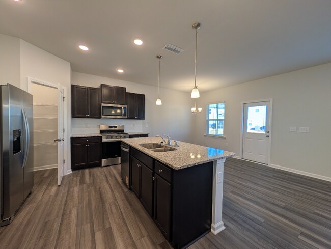 525 Prestonfield Wy in Garner, NC - Foto de edificio - Building Photo