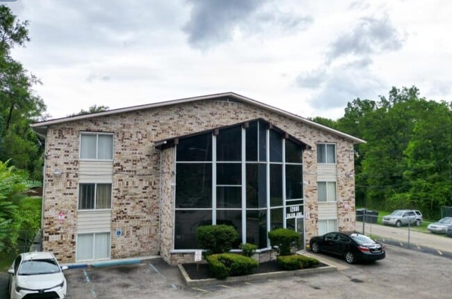 Dolson Arms Apartments in Detroit, MI - Building Photo - Building Photo