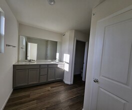 2212 Horseshoe Cir in Naperville, IL - Building Photo - Building Photo