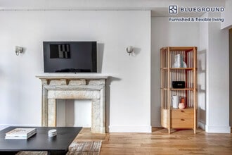 15 W 55th St in New York, NY - Building Photo - Building Photo