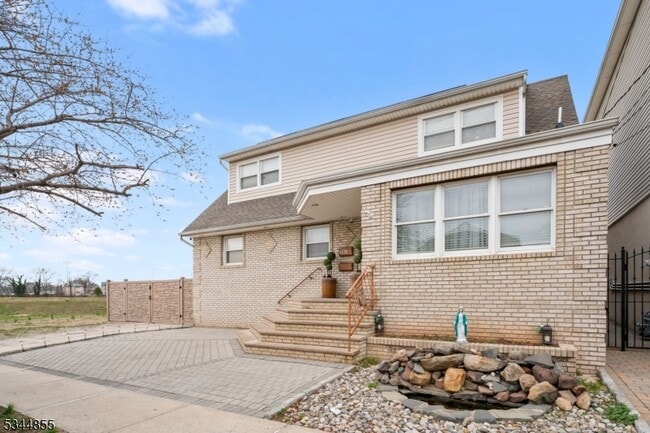 501 Niles St in Elizabeth, NJ - Building Photo - Building Photo
