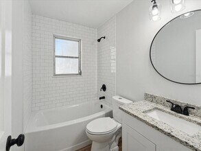 5425 Waters Edge Dr in New Port Richey, FL - Building Photo - Building Photo