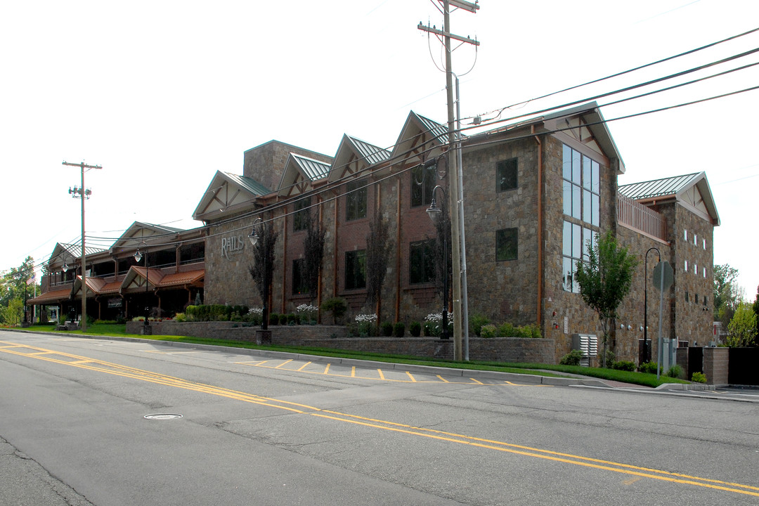 Towaco Crossing in Towaco, NJ - Building Photo