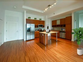 69 E Lake St in Chicago, IL - Building Photo