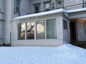 173 Washington St in Keene, NH - Building Photo