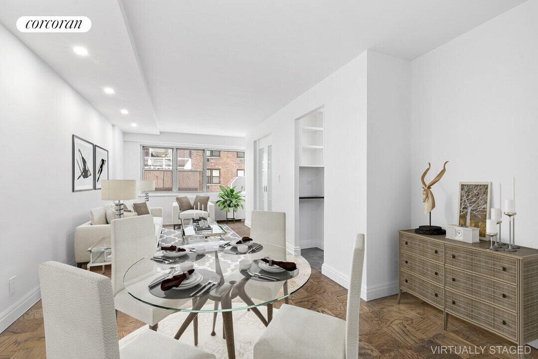 211 E 53rd St in New York, NY - Building Photo