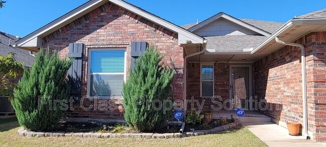 1113 Chestnut Creek Dr in Yukon, OK - Building Photo - Building Photo