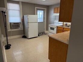 120 N Meridian St, Unit 2 in Belle Plaine, MN - Building Photo