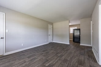 West Lanier Flats in Fayetteville, GA - Building Photo - Interior Photo