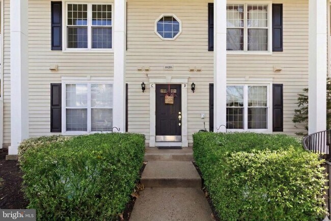 10195 Ashbrooke Ct in Oakton, VA - Foto de edificio - Building Photo